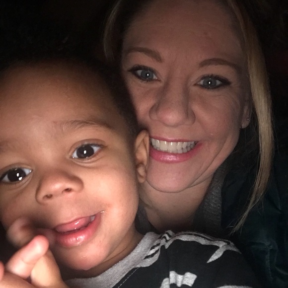 Meet your Posher, Kendall - Picture 1 of 1